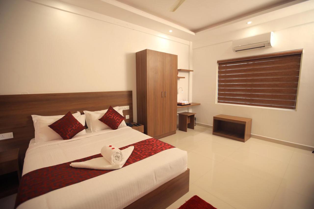 The Patio Thekkady Hotel Exterior photo